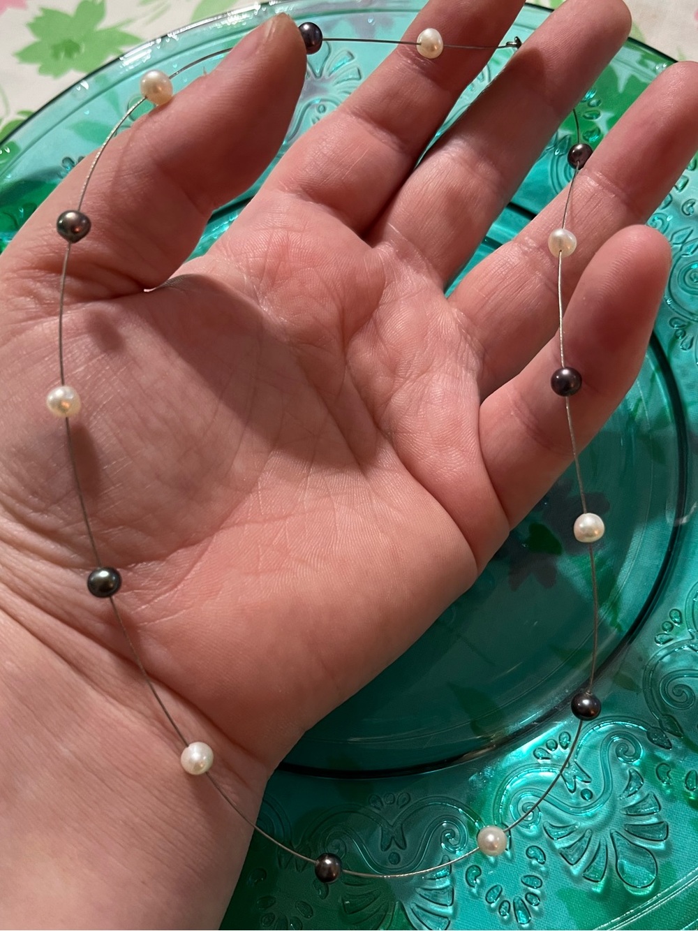 Vintage Sterling Silver 925 Floating Black and White Freshwater Pearl Necklace